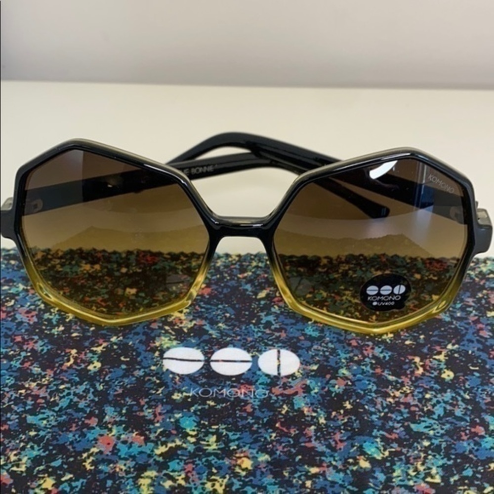 Komono Sunglasses NEW The Bonnie Oversized Geometric Gradient Black Yellow - Picture 6 of 15